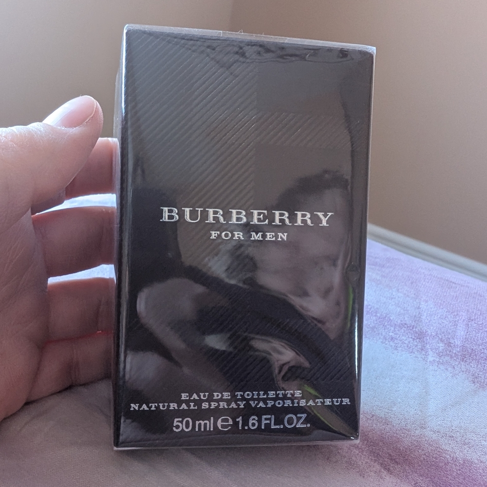 Burberry For Men Eau de Toilette - Black Packaging